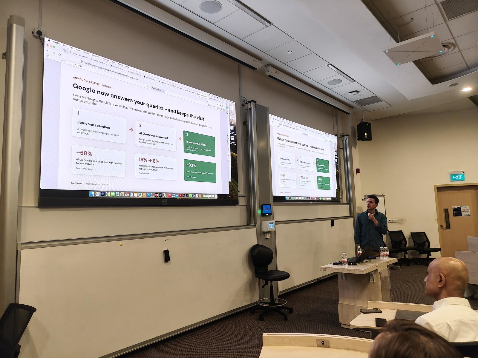 Razvan Iordache presenting zero-click search statistics at the SME Centre@SCCCI and SMU Academy workshop
